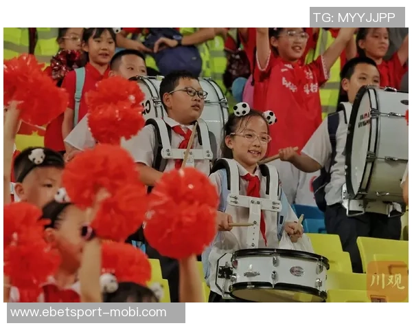 蓉城球员身价动态分析：11人上涨韦世豪周定洋等14人下跌情况解析